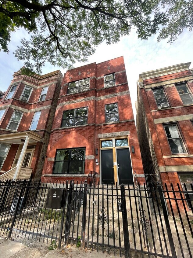 Primary Photo - 1122 N Wolcott Ave