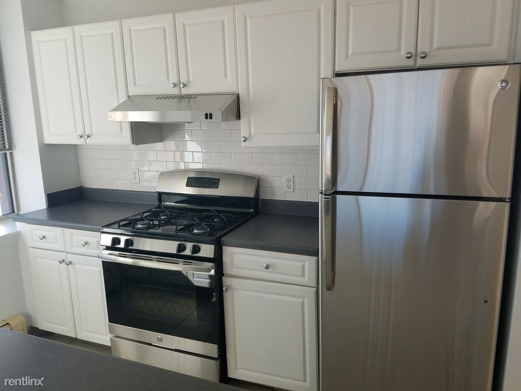 Building Photo - 304 W 117th St