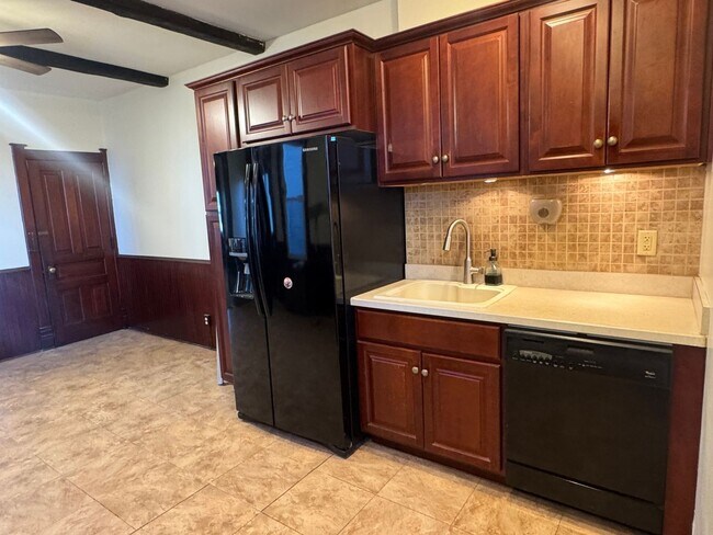 Foto del edificio - 231 Coal St