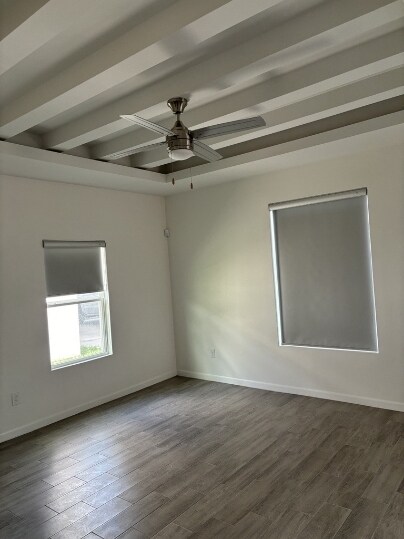 Building Photo - 312 W Campeche Ave