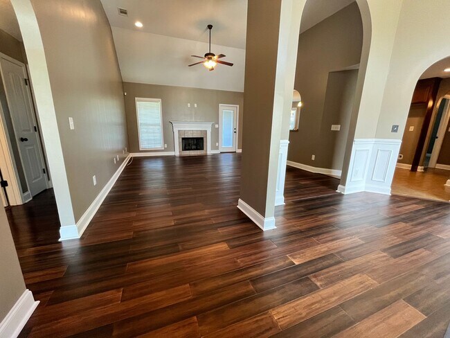 Building Photo - 114 Berkley Cir
