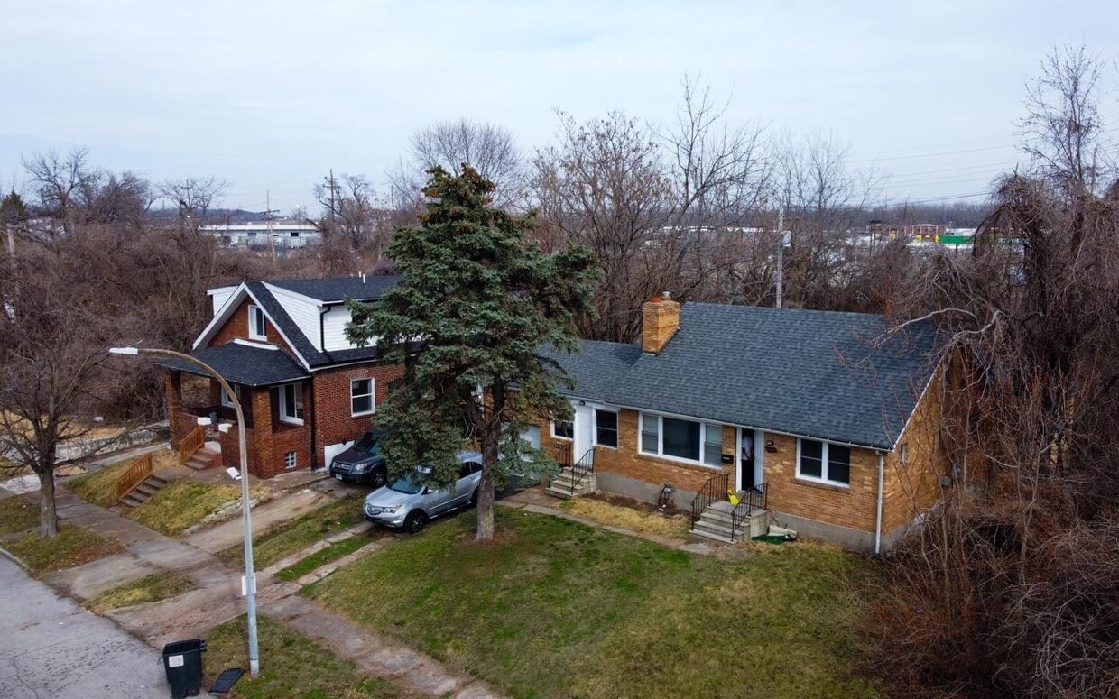 Photo - 8456 Lowell Street