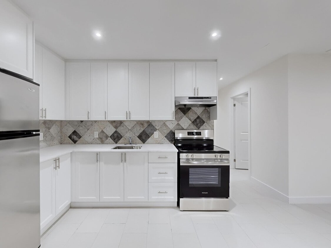 Primary Photo - 18 Faulkner St