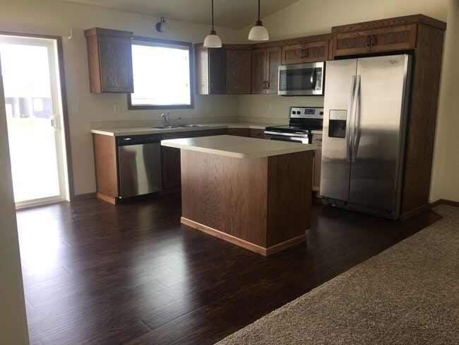 Foto del edificio - 3 bed, 2 bath twinhome in Deer Creek