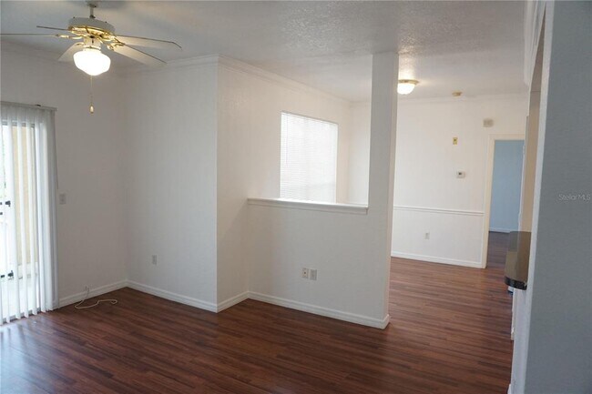 Foto del edificio - 3702 Palm Desert Ln