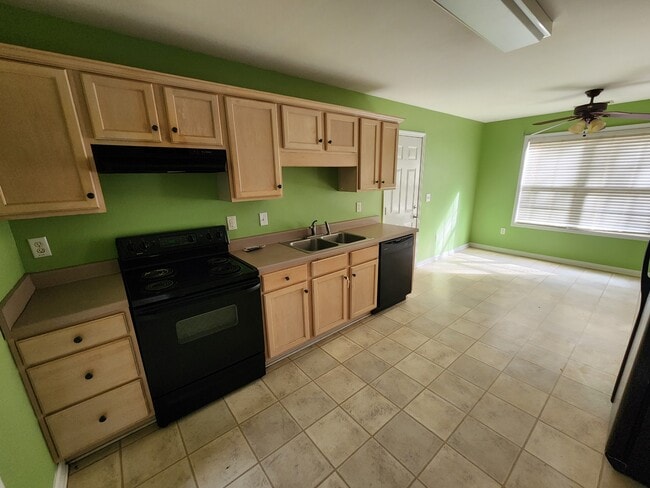 Photo - 281 Birch Valley Dr House