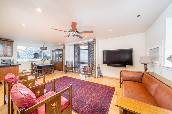 Foto del edificio - 820 Hudson St