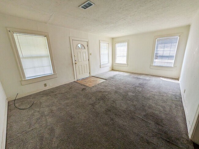Foto del edificio - 3170 Roberts Ave