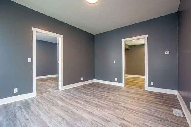 Building Photo - 2523 Ames Ave