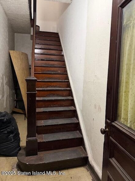 Building Photo - 202 Bay St