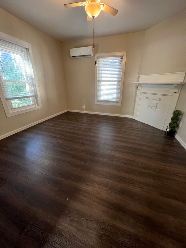 Building Photo - SPACIOUS 1 bed House! DEPOSIT-FREE Renting...