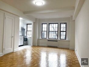 Building Photo - CRANBERRY STREET Building Photo - CRANBERRY STREET