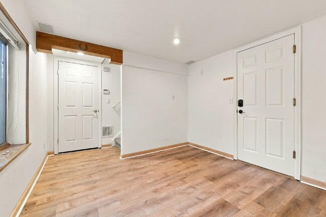 Building Photo - 5524 W Canyon Trail