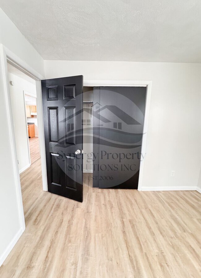 Foto del edificio - Brandt Rd 6764-6766