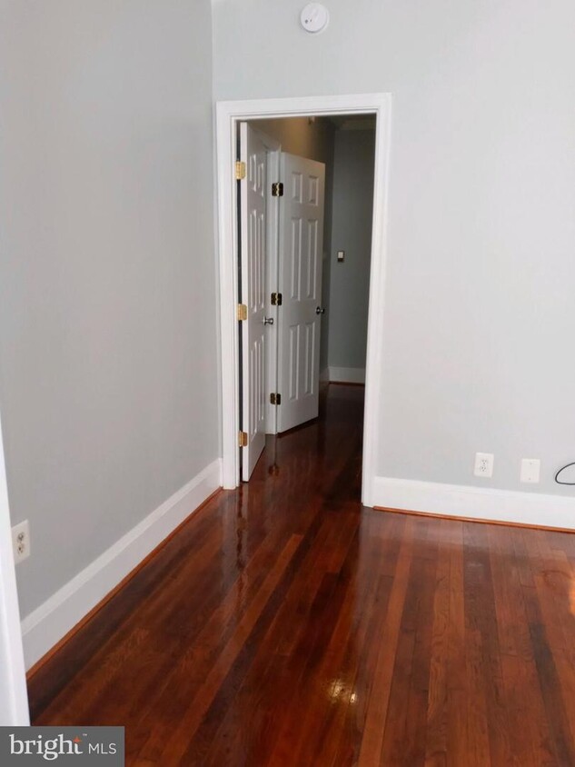 Primary Photo - 1602 Isherwood St NE