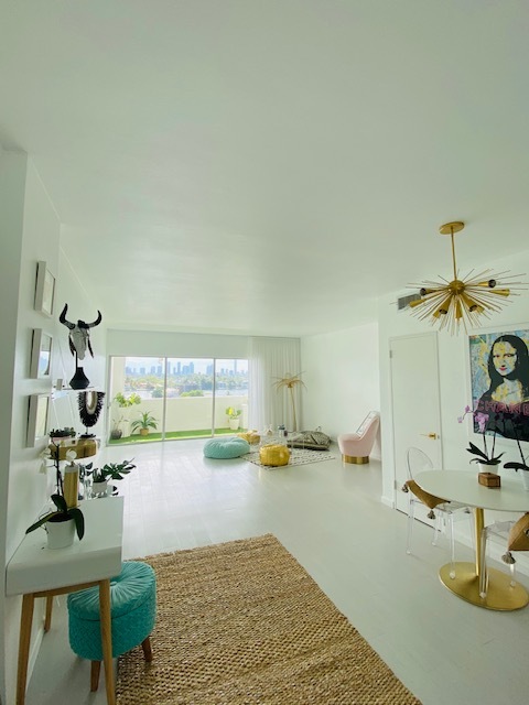 Living room - 3 Island Ave