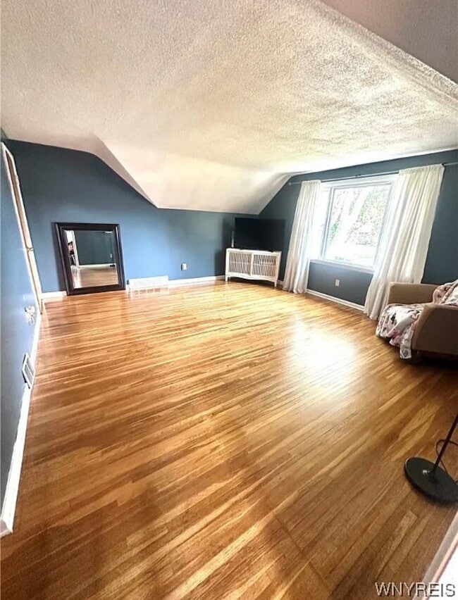 Foto del edificio - 93 Century Dr