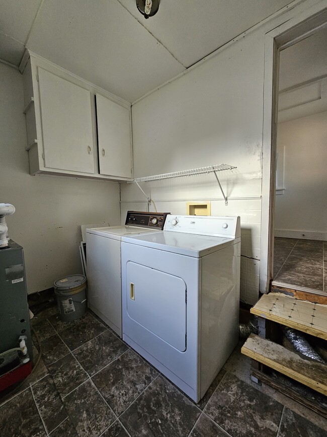 Laundry room - 509 E Church St