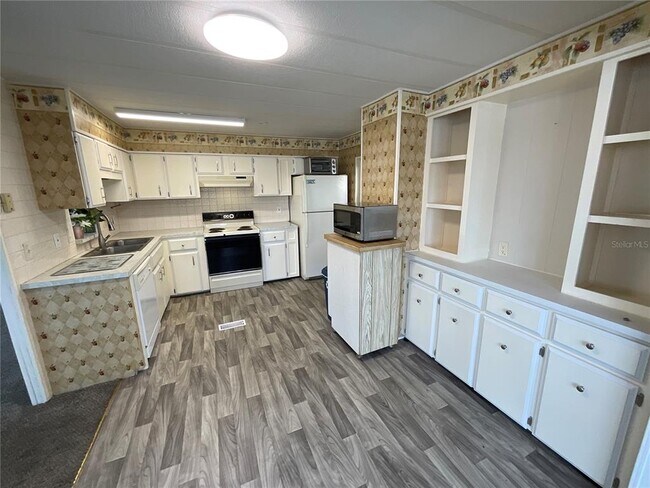 Foto del edificio - 10928 Poplar St NE
