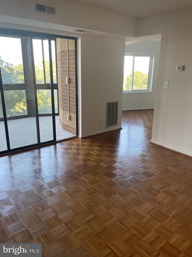 8380 Greensboro Dr Unit 314, McLean, VA 22102 Apartment for Rent in