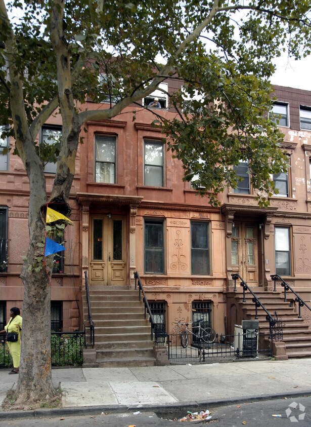 Primary Photo - 67 Decatur St