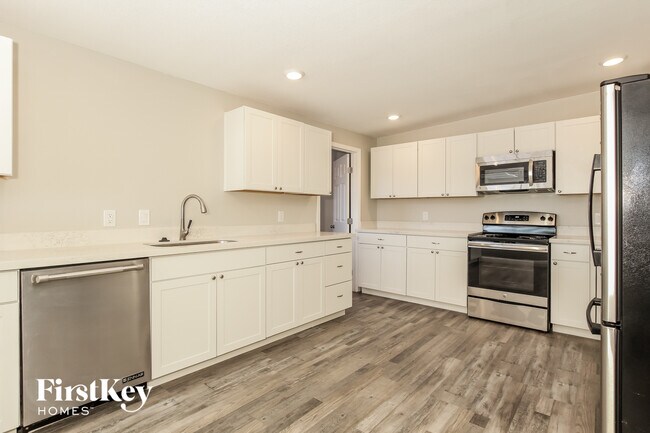 Building Photo - 3718 W Townley Ave