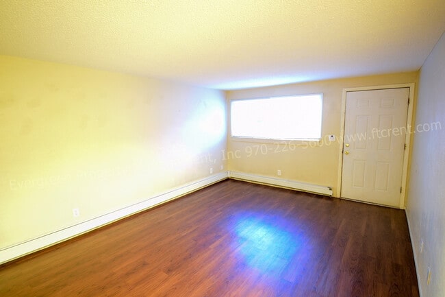 Foto del edificio - 3006 Sunset Dr