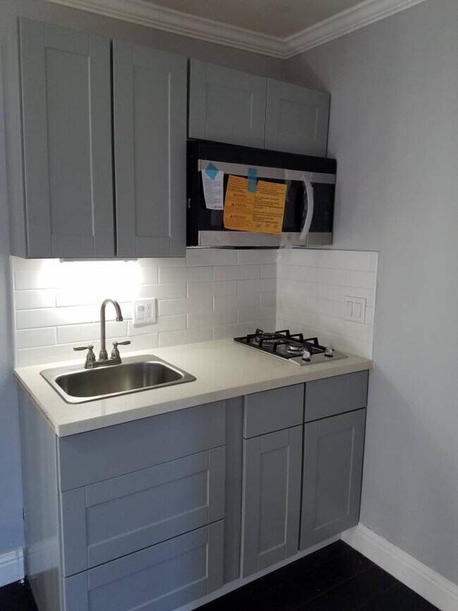 Foto del edificio - 2810 Rollingwood Dr