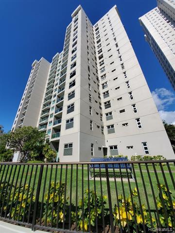 Building Photo - 1448 Young St