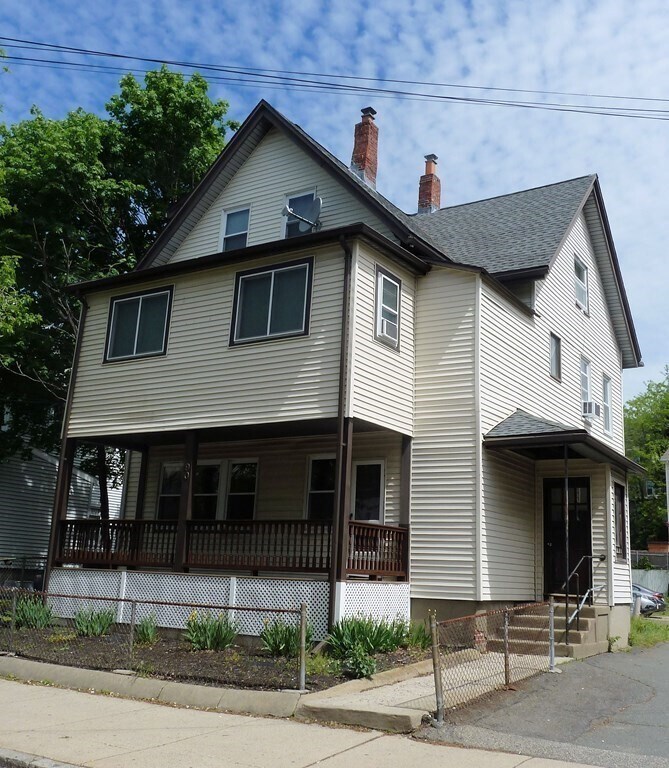 90 Nichols St Unit 3, Everett, MA 02149 Room for Rent in Everett, MA