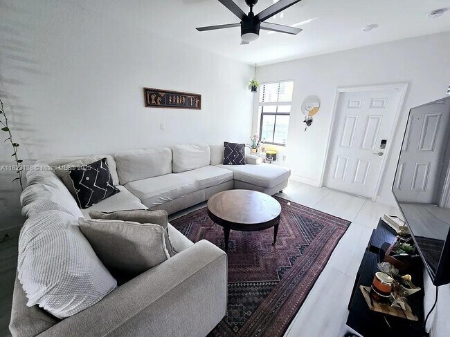 Foto del edificio - 518 SW 19th Wy