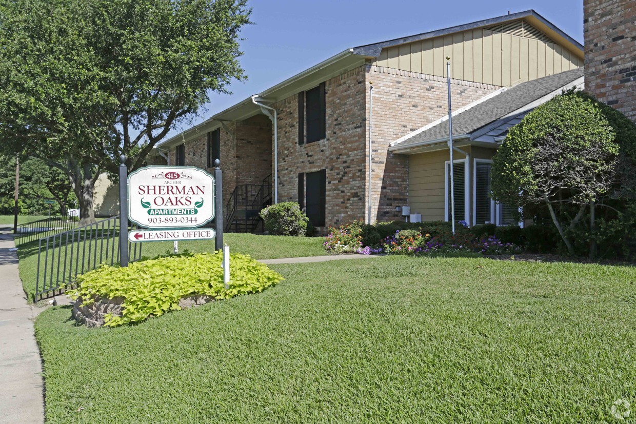 Foto principal - Archer Village Apartments