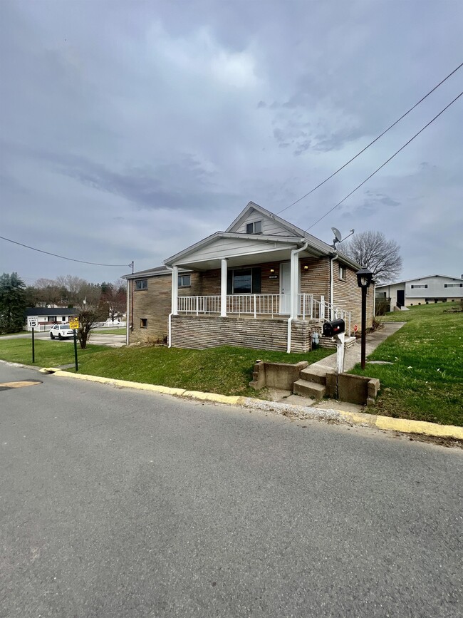 Foto del edificio - 516 Kensington Ave