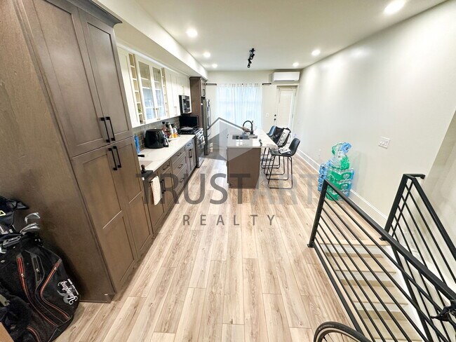 Foto del edificio - 183 W Norris St
