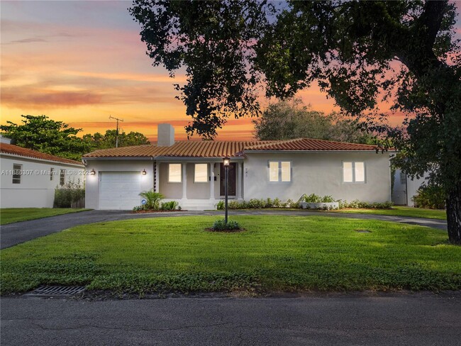 Building Photo - 741 Palermo Ave