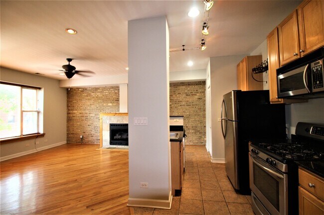 Building Photo - 3604 N Albany Ave