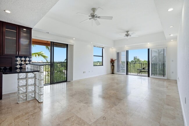 Building Photo - 1640 Presidential Way