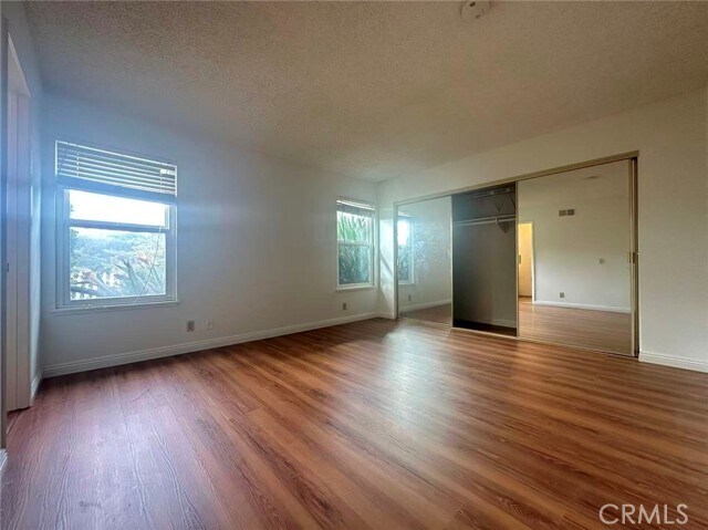 Foto del edificio - 877 Golden Prados Dr