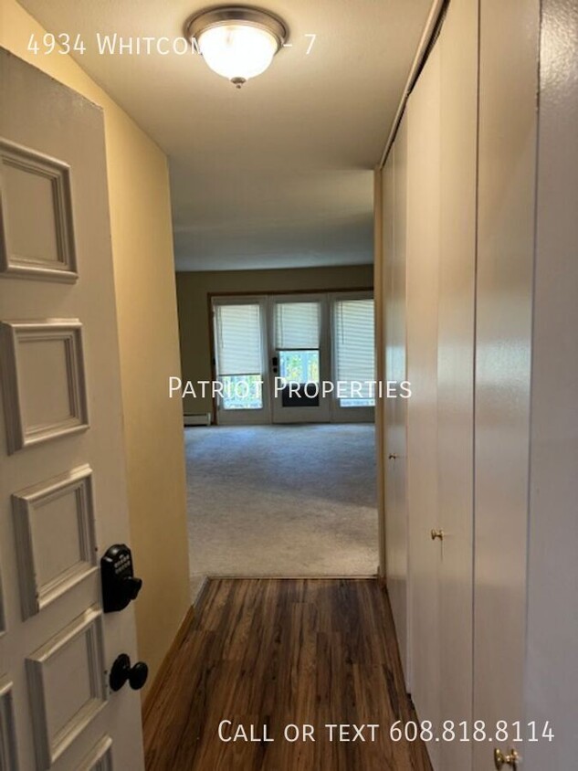 Foto principal - 2 Bedroom 1 Bath in Madison, WI