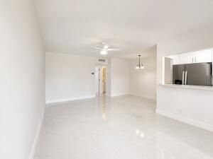 Foto del edificio - 5300 Washington St