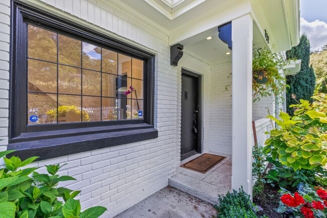 Foto del edificio - 4Bd/1.75Ba Seattle House