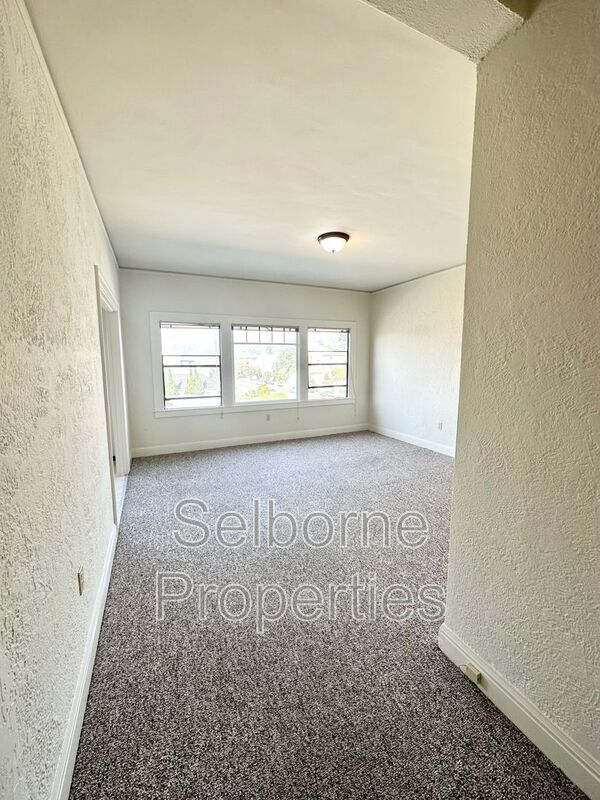 Foto del edificio - 5339 Broadway