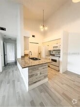 Building Photo - 1218 Bermuda Lakes Ln