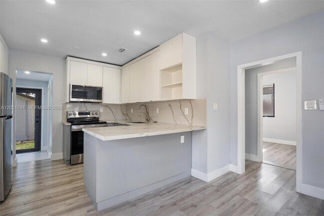 Foto del edificio - 781 NW 108th St