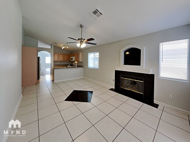 Foto del edificio - 6602 Elk Creek Ln