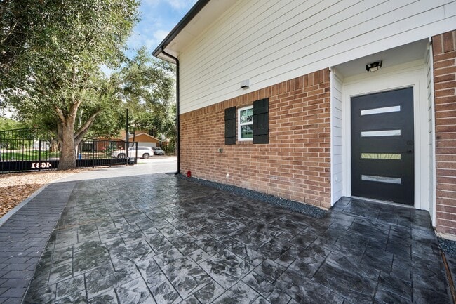Building Photo - 4631 Mi Castillo Ct