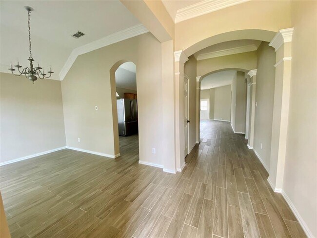 Foto del edificio - 7706 Misty Lake Ln
