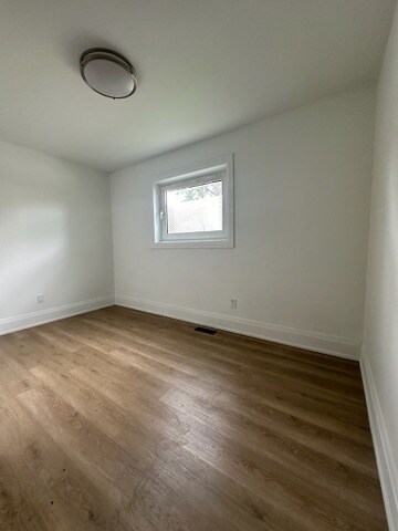 Photo principale - 2294 Lake Shore Blvd W