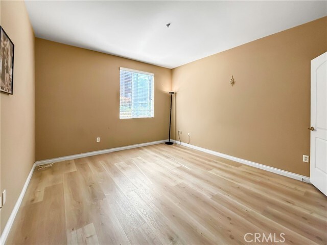 Building Photo - 360 E Ave 26