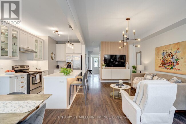 Building Photo - 100 Kempenfelt Trail